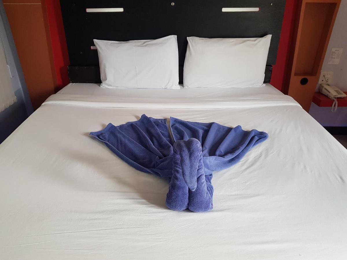 Jirapa Modern Resort Csonburi Kültér fotó