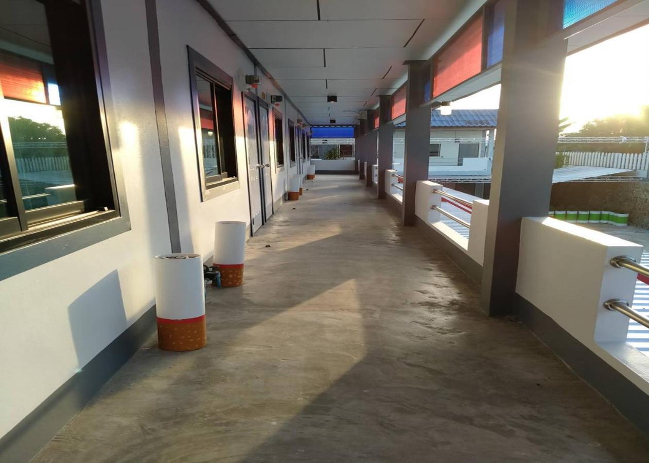 Jirapa Modern Resort Csonburi Kültér fotó
