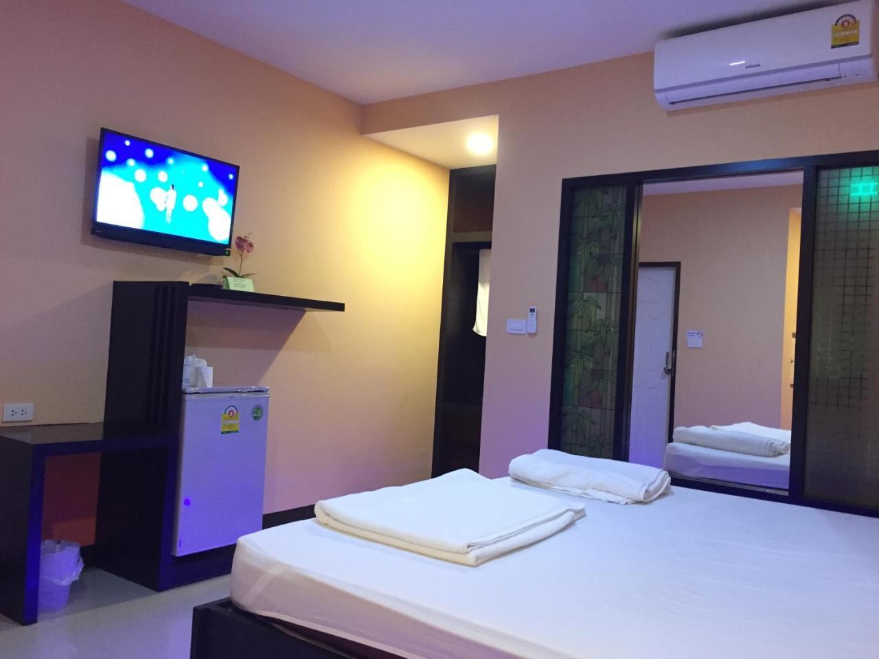 Jirapa Modern Resort Csonburi Kültér fotó
